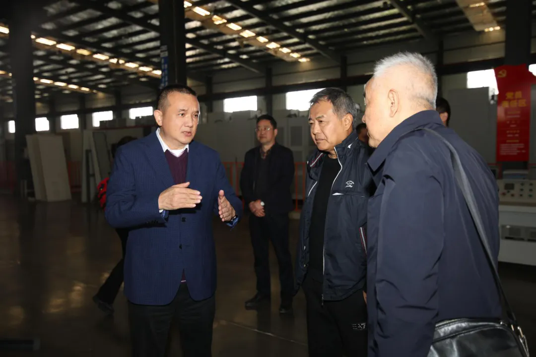 看見未來，才有未來?——中國服務(wù)型制造產(chǎn)業(yè)聯(lián)盟專家印建安一行赴大禹電氣考察指導(dǎo)